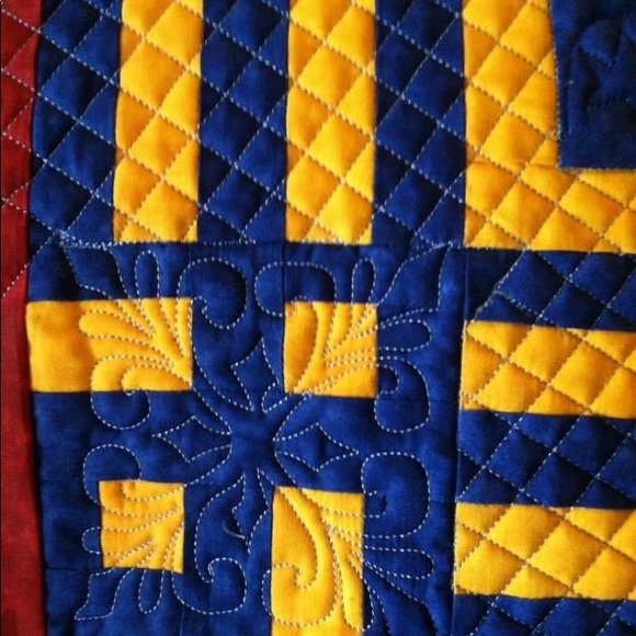 Handcrafted Mt. Rushmore quilted throw - Picture 6 of 8